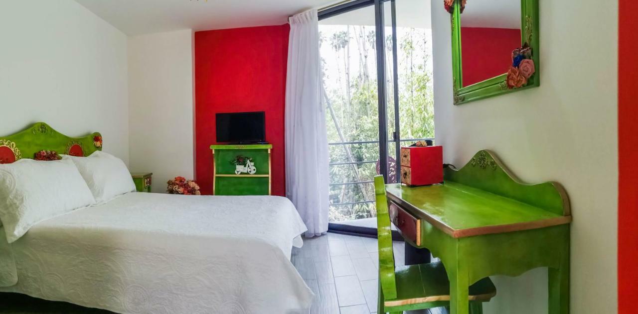 Hotel El Pan Nuestro Tepoztlan Bagian luar foto
